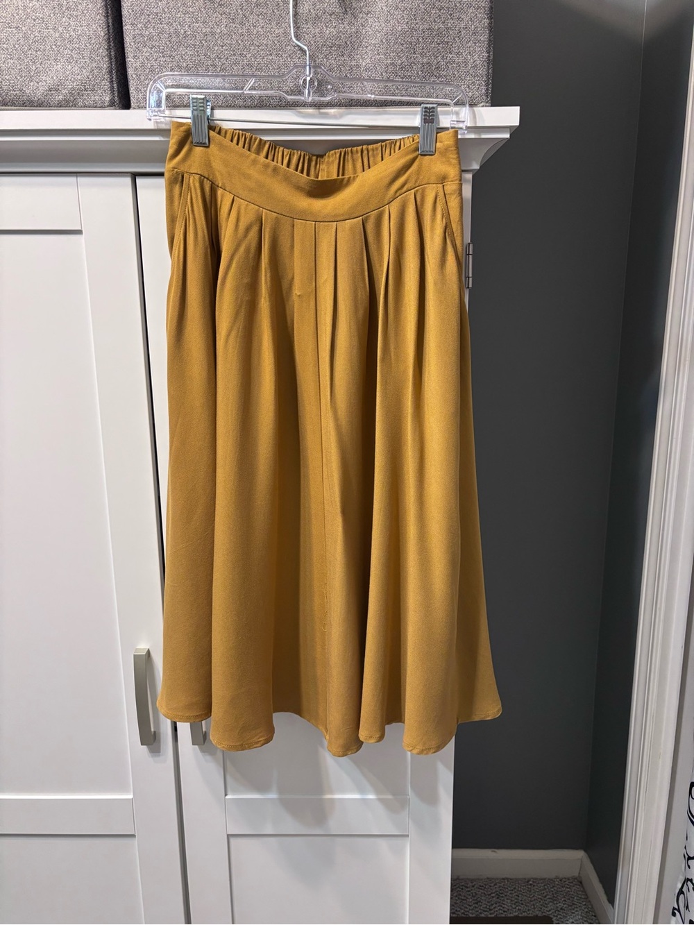NWT Women’s Skirt by Indigo Rose in Mustard Yellow Slightly Pleated Midi Size S